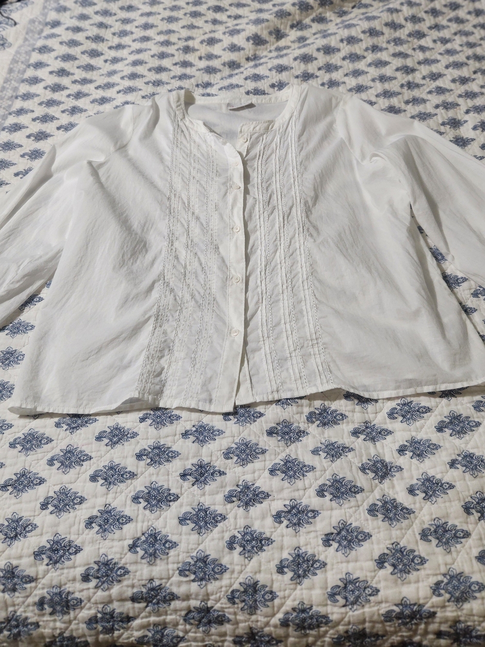 Liz Claiborne White Button-Front Pintuck Blouse